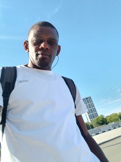  ,   Claude, 39 ,   ,   