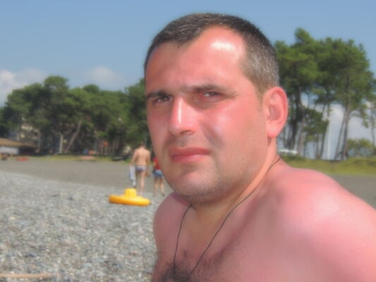  ,   Gia, 42 ,     , c 