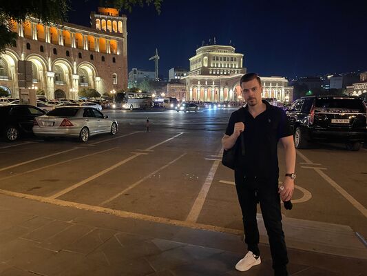  ,   Armen, 32 ,   ,   , 
