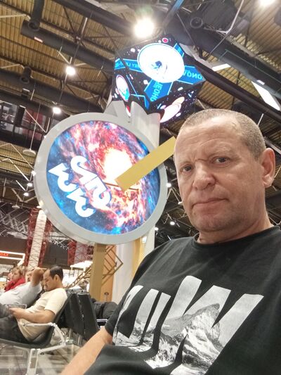  ,   Valentin, 51 ,   ,   , c , 