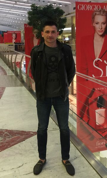  ,   Maxim, 35 ,   ,   , c 