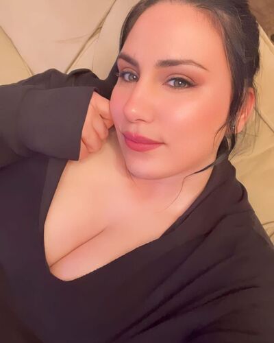  ,   Amelia, 31 ,   ,   