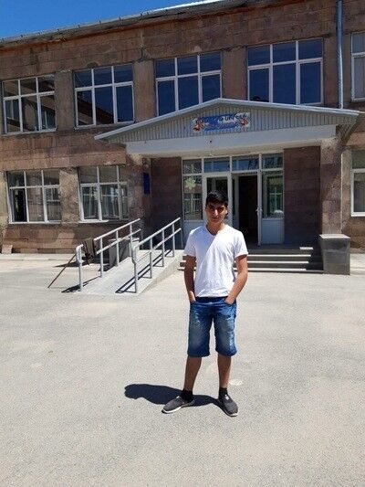  ,   Andre, 24 ,   ,   , c 