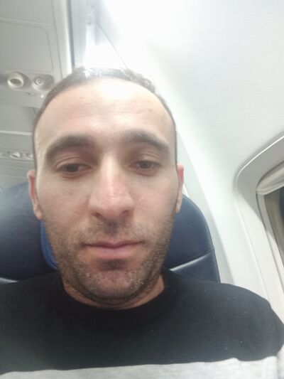  ,   Albert, 34 ,   ,   