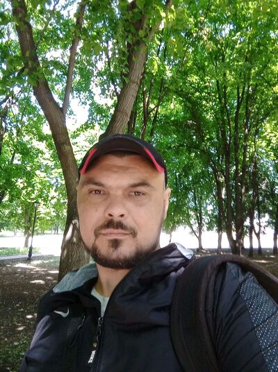  ,   Andrew, 42 ,   ,   , c 