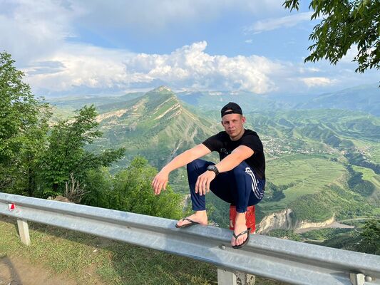  ,   Pavel, 28 ,   ,   