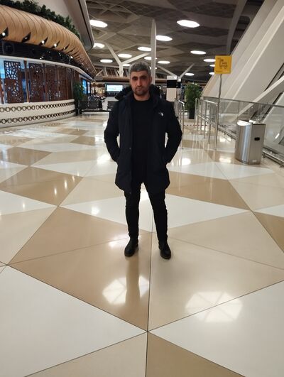  ,   Kenan, 33 ,   ,   