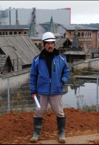  ,   Aleks, 49 ,   ,   