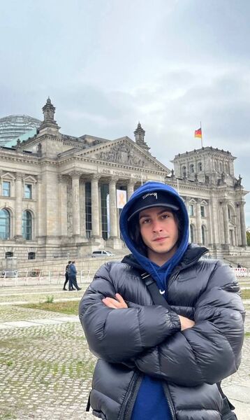  Palais-Bourbon,   Andrey, 28 ,   , 