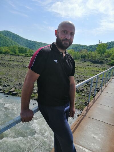  ,   Raul, 49 ,   ,   , c 