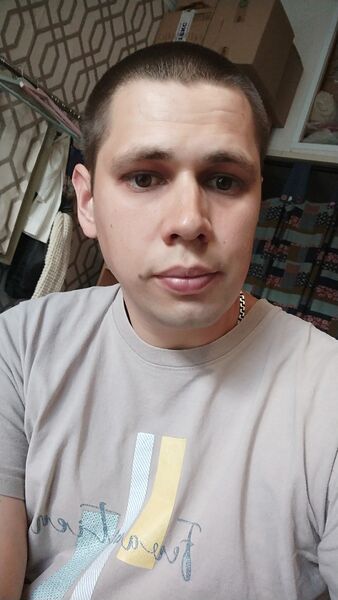  ,   Artem, 32 ,   ,   