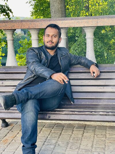 ,   Tauqeer, 27 ,  