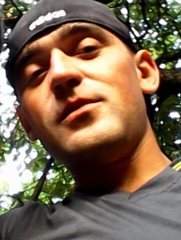  42229523  Mikhail, 35 ,    