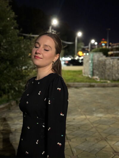  ,   Daria, 23 ,   ,   , c 
