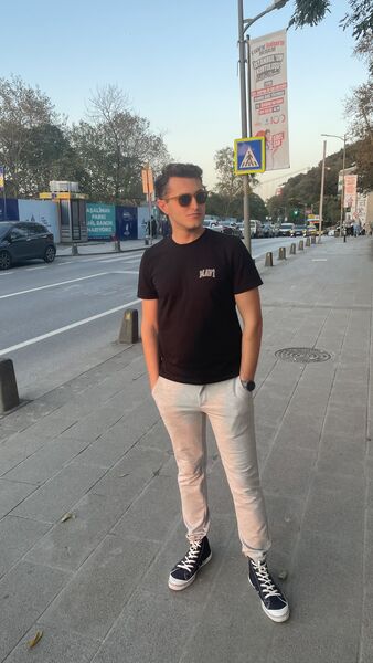  ,   Eray, 26 ,   ,   , c 