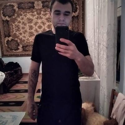  ,   Valentin, 25 ,   ,   