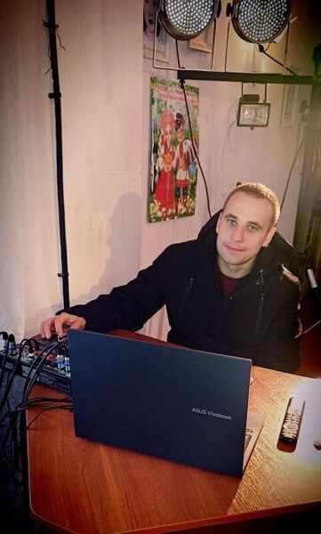  ,   Denis, 31 ,   ,   , c 
