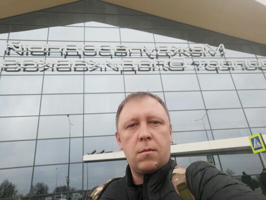  ,   Anton, 40 ,   ,   