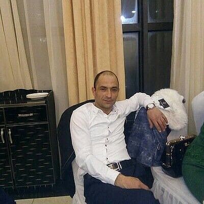  53026583  Karen, 44 ,    