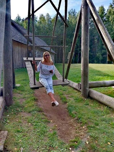  ,   Jelena, 49 ,   ,   