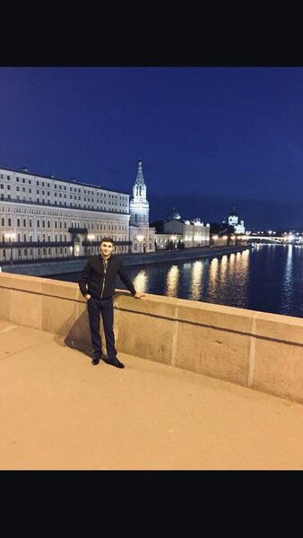  ,   Artur, 32 ,   ,   , c 