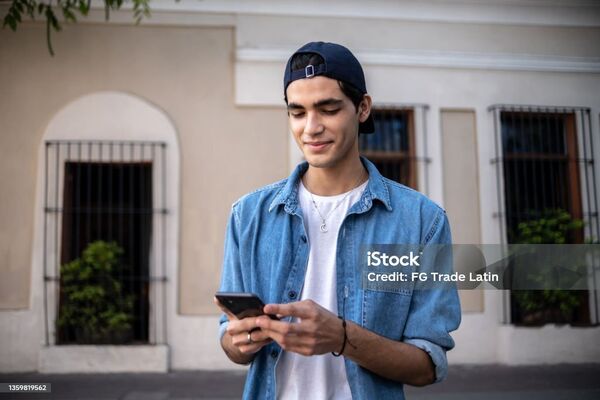  ,   Alex, 28 ,   ,   