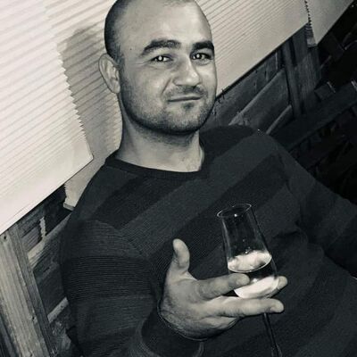  ,   Arman, 30 ,   ,   