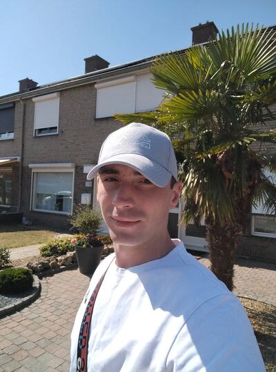  ,   Ilya, 32 ,   ,   