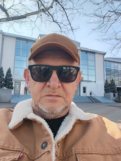  ,   Oleg, 56 ,   ,   