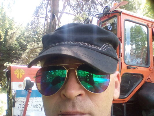  ,   Viktors, 48 ,   ,   , c 