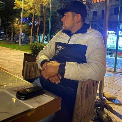  ,   Akbar, 32 ,   ,   
