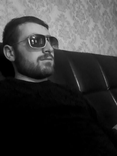  ,   Artur, 25 ,   ,   