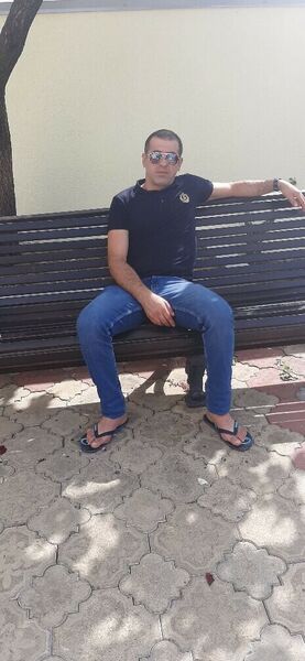  ,   Armen, 36 ,   ,   