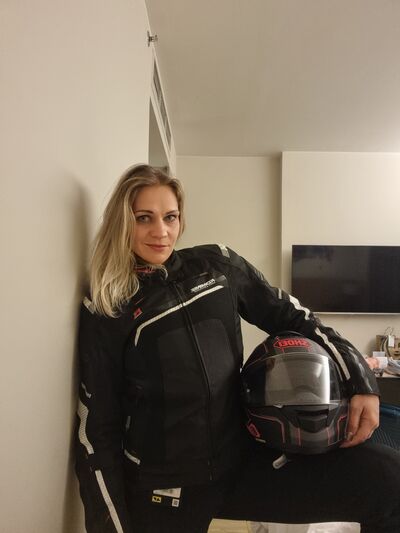  Jiddah,   Hanna, 39 ,     , c 