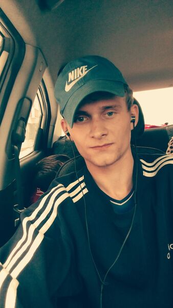  ,   Nikitos, 29 ,   