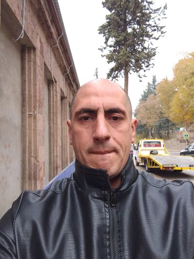  ,   Artur, 38 ,   ,   