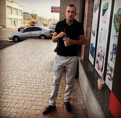  ,   Arman, 28 ,   ,   