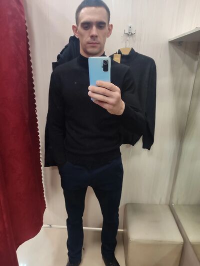  ,   Helloy, 29 ,   c 