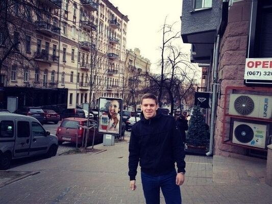  ,   Eduard, 27 ,   