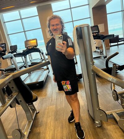  Abbots Langley,   Burak, 57 ,     , c 