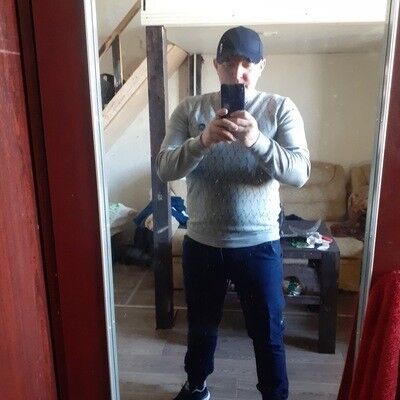  -,   Denis, 32 ,   ,   , c 