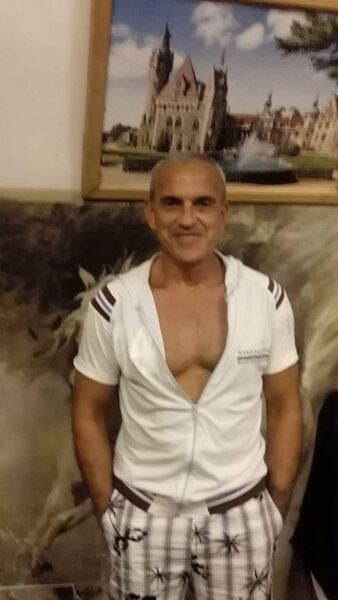  ,   Ralf, 60 ,     , c 