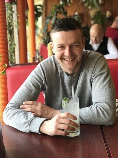  Upplands-Vasby,   , 34 ,   ,   
