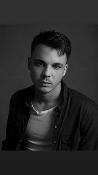  ,   Karolis, 23 ,   ,   