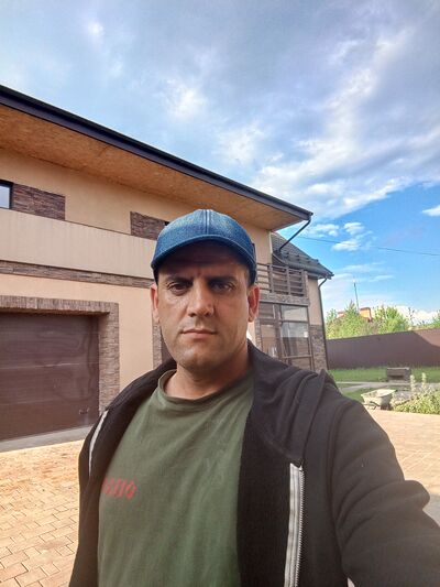 ,   Kadir, 44 ,   ,   
