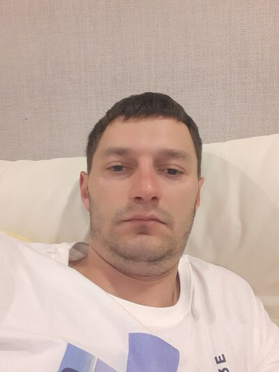  ,   Djon, 39 ,   