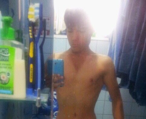  4440413  Bahrom, 31 ,    