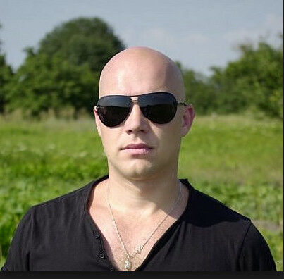  ,   Alex, 47 ,   
