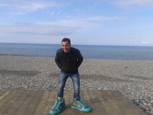  ,   Gruzin, 33 ,  
