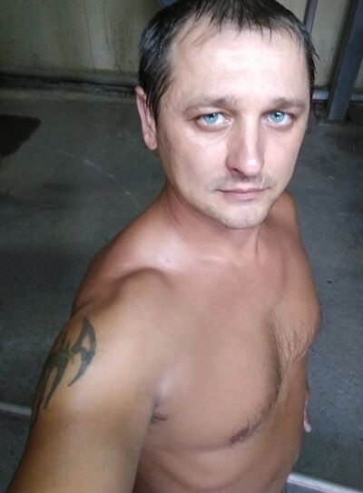  ,   Konstantin, 37 ,   , 